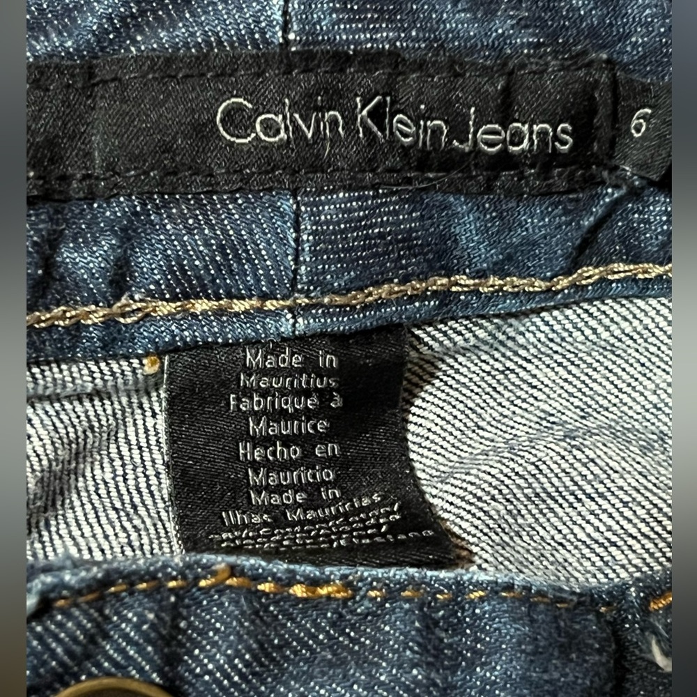 Women's Blue Jeans - Picture 4 of 4